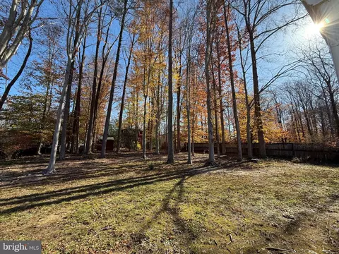 Exterior - 4721 Springbrook Dr, Annandale, VA 22003 photo 15 of 17