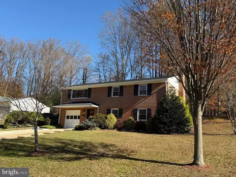 Exterior - 4721 Springbrook Dr, Annandale, VA 22003 photo 13 of 17
