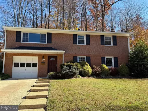 Exterior - 4721 Springbrook Dr, Annandale, VA 22003 photo 4 of 17