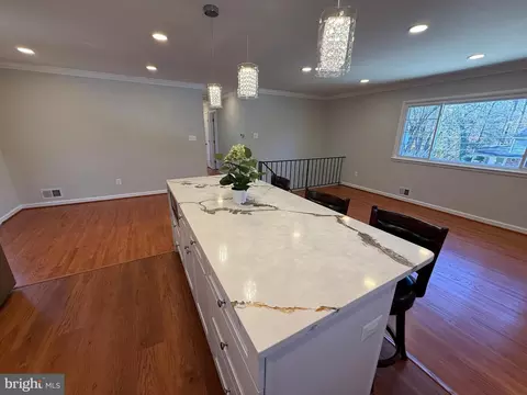 Kitchen - 4721 Springbrook Dr, Annandale, VA 22003 photo 10 of 14
