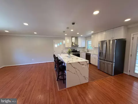 Kitchen - 4721 Springbrook Dr, Annandale, VA 22003 photo 13 of 14