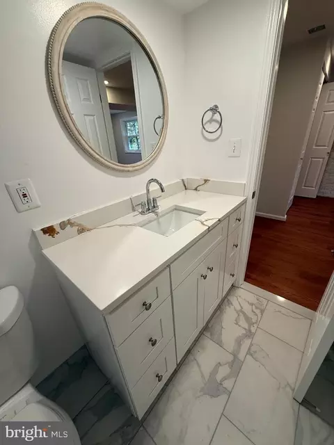 Bath - 4721 Springbrook Dr, Annandale, VA 22003 photo 7 of 11