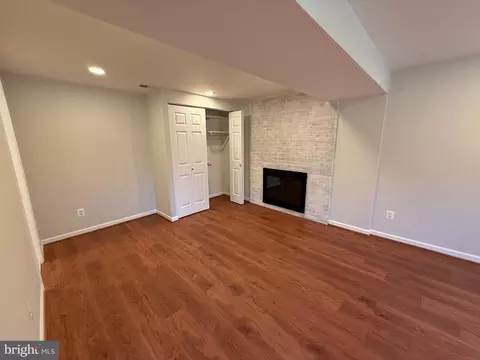 Living - 4721 Springbrook Dr, Annandale, VA 22003 photo 5 of 6