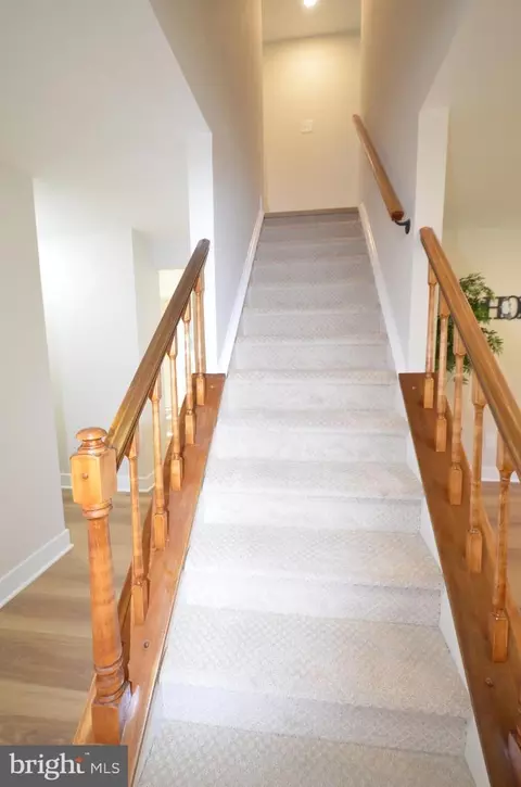 8375 Magic Leaf Rd, Springfield, VA 22153 photo 14