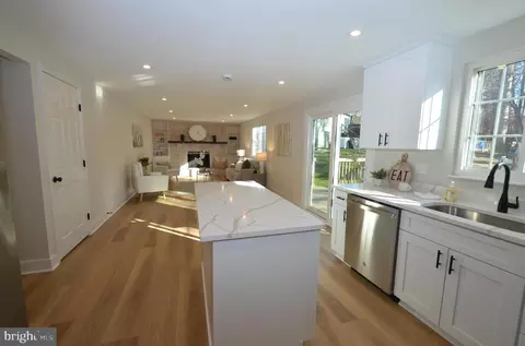 8375 Magic Leaf Rd, Springfield, VA 22153 photo 7