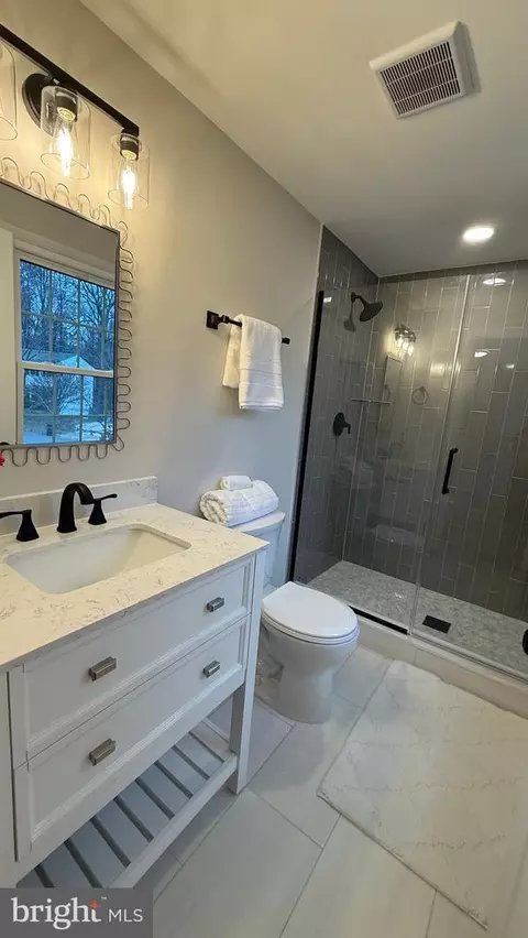 8375 Magic Leaf Rd, Springfield, VA 22153 photo 23