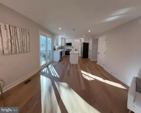 8375 Magic Leaf Rd, Springfield, VA 22153 photo 11