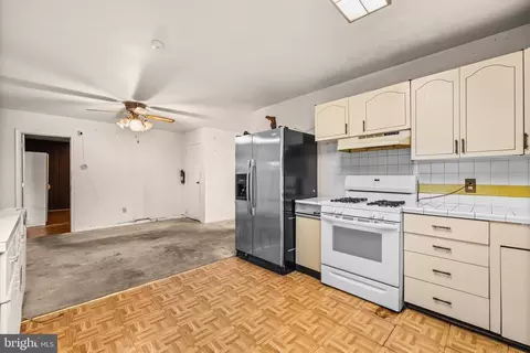 Other - 418 Patrick Ln, Herndon, VA 20170 photo 3 of 7