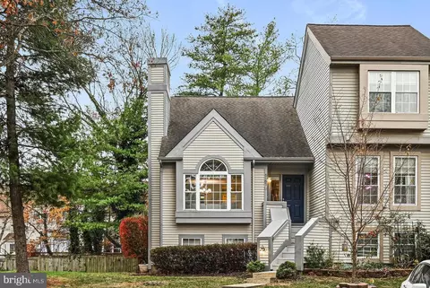 6167 Stonepath Cir, Centreville, VA 20120