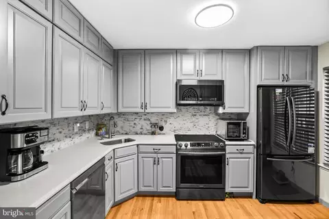 Kitchen - 2418 Ridgehampton Ct, Reston, VA 20191 photo 1 of 3