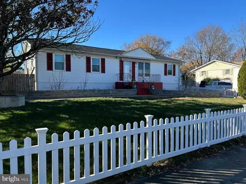 8014 Steadman St, Alexandria, VA 22309