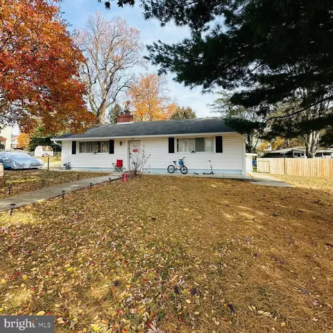 3721 Munson Rd, Falls Church, VA 22041