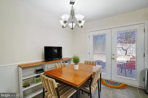 Dining - 7215 Beverly Park Dr, Springfield, VA 22150 photo 1 of 1