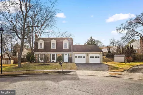 12807 Scranton Ct, Herndon, VA 20170