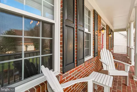 Exterior - 7736 White Willow Ct, Springfield, VA 22153 photo 8 of 25