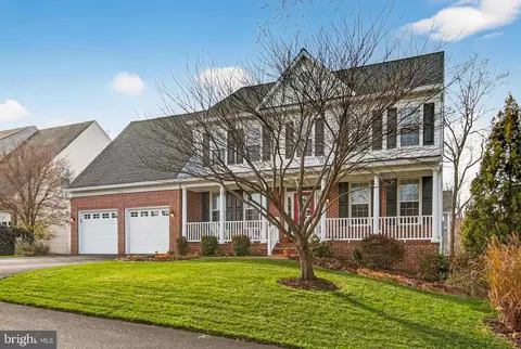 Exterior - 7736 White Willow Ct, Springfield, VA 22153 photo 4 of 25