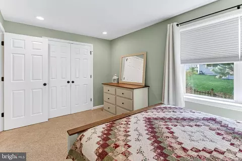 Bedroom - 7736 White Willow Ct, Springfield, VA 22153 photo 10 of 10