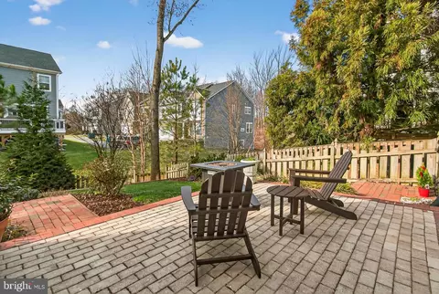 Exterior - 7736 White Willow Ct, Springfield, VA 22153 photo 17 of 25
