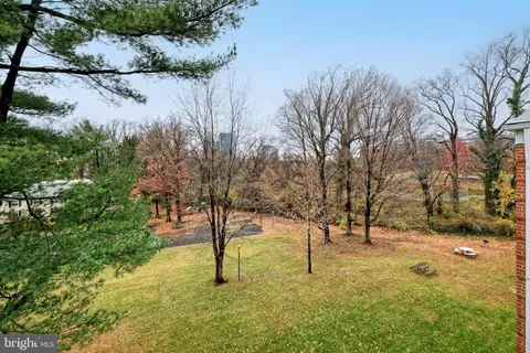 Exterior - 7680 Tremayne Pl #308, Mclean, VA 22102 photo 1 of 4