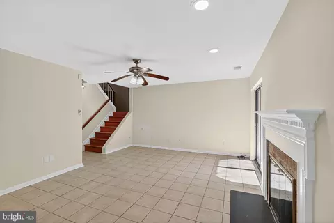 7701 Solomon Seal Dr, Springfield, VA 22152 photo 19