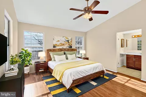 7701 Solomon Seal Dr, Springfield, VA 22152 photo 9