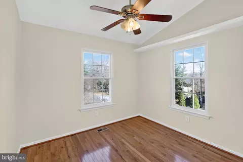 7701 Solomon Seal Dr, Springfield, VA 22152 photo 31