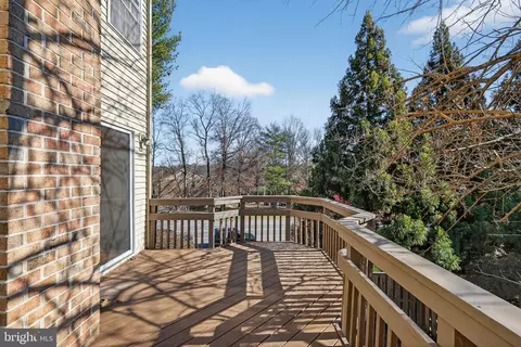 7701 Solomon Seal Dr, Springfield, VA 22152 photo 38