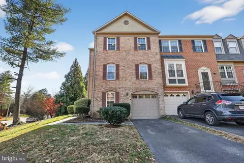 7701 Solomon Seal Dr, Springfield, VA 22152 photo 4