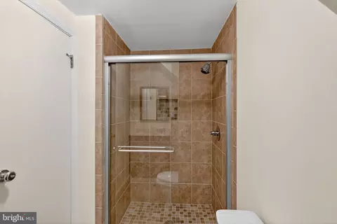 7701 Solomon Seal Dr, Springfield, VA 22152 photo 27
