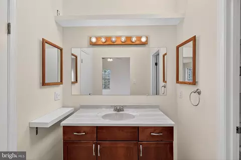 7701 Solomon Seal Dr, Springfield, VA 22152 photo 24