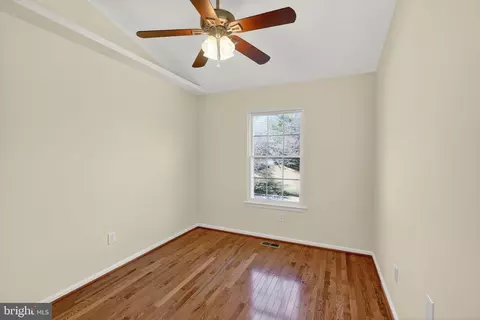 7701 Solomon Seal Dr, Springfield, VA 22152 photo 30