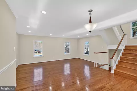 7701 Solomon Seal Dr, Springfield, VA 22152 photo 32
