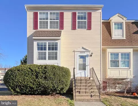 3350 Oakshade Ct, Fairfax, VA 22033