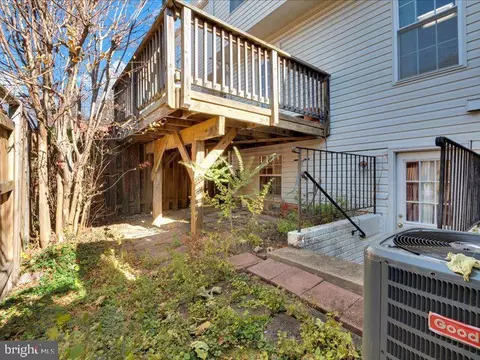 Exterior - 6358 Racetec Pl, Springfield, VA 22150 photo 2 of 3