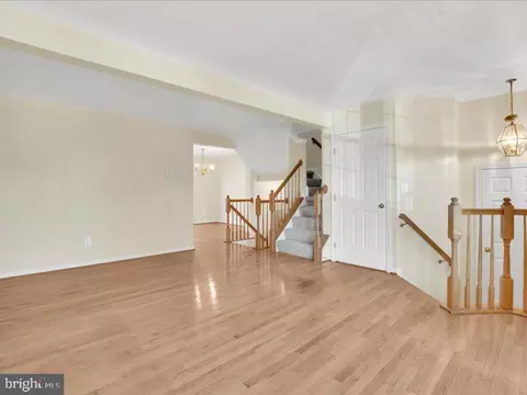 Living - 6358 Racetec Pl, Springfield, VA 22150 photo 1 of 4