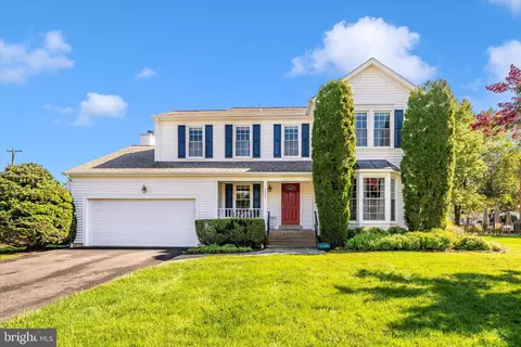 3559 Plum Dale Dr, Fairfax, VA 22033