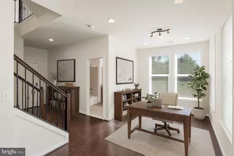 Entry Way - 14580 Lakestone Dr, Chantilly, VA 20151 photo 1 of 4