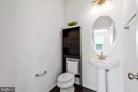 Entry Way - 14580 Lakestone Dr, Chantilly, VA 20151 photo 4 of 4