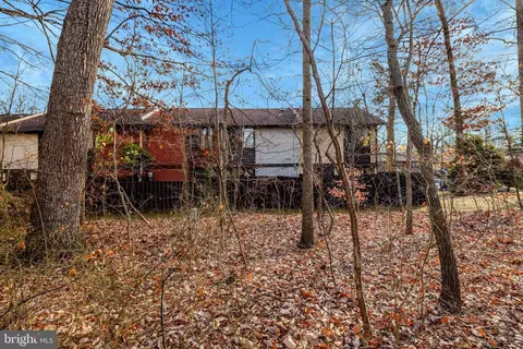 Exterior - 2142 Cartwright Pl, Reston, VA 20191 photo 7 of 12