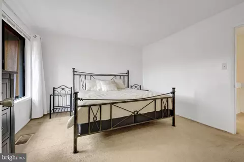 Bedroom - 2142 Cartwright Pl, Reston, VA 20191 photo 3 of 4