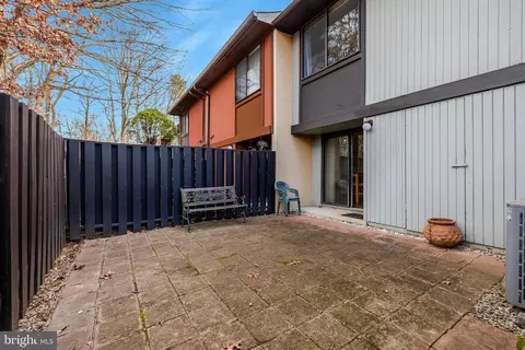 Exterior - 2142 Cartwright Pl, Reston, VA 20191 photo 4 of 12
