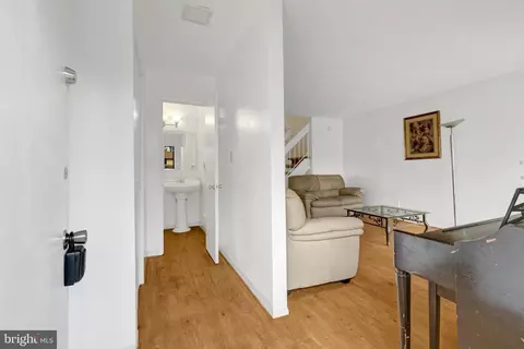 Entry Way - 2142 Cartwright Pl, Reston, VA 20191 photo 1 of 5