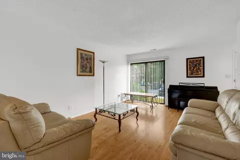 Living - 2142 Cartwright Pl, Reston, VA 20191 photo 2 of 2
