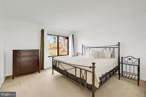 Bedroom - 2142 Cartwright Pl, Reston, VA 20191 photo 1 of 4