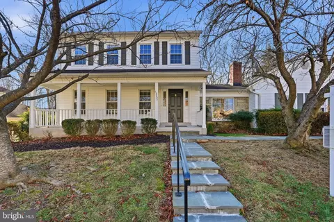 12227 Ox Hill Rd, Fairfax, VA 22033