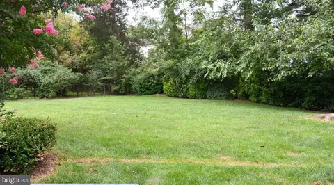 6613 Chesterfield Ave, Mclean, VA 22101 photo 2