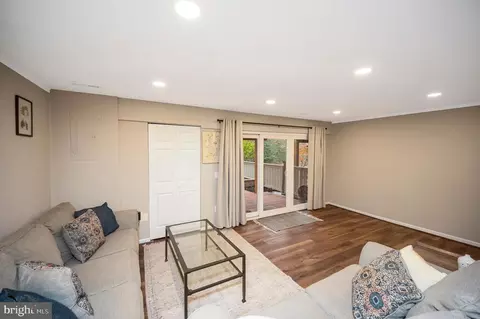 Living - 2376 Generation Dr, Reston, VA 20191 photo 4 of 6
