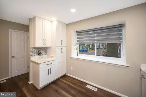 Entry Way - 2376 Generation Dr, Reston, VA 20191 photo 3 of 10