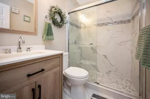 Bath - 2376 Generation Dr, Reston, VA 20191 photo 4 of 5