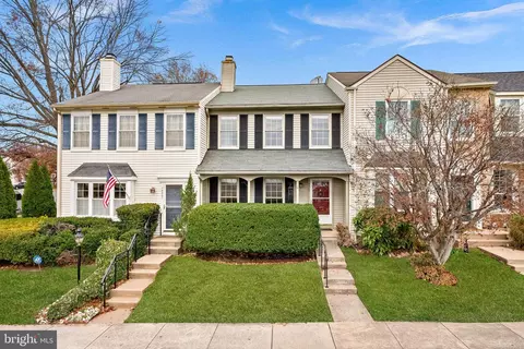 14503 Skipton Ct, Centreville, VA 20121